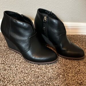 Dr. Scholls black booties